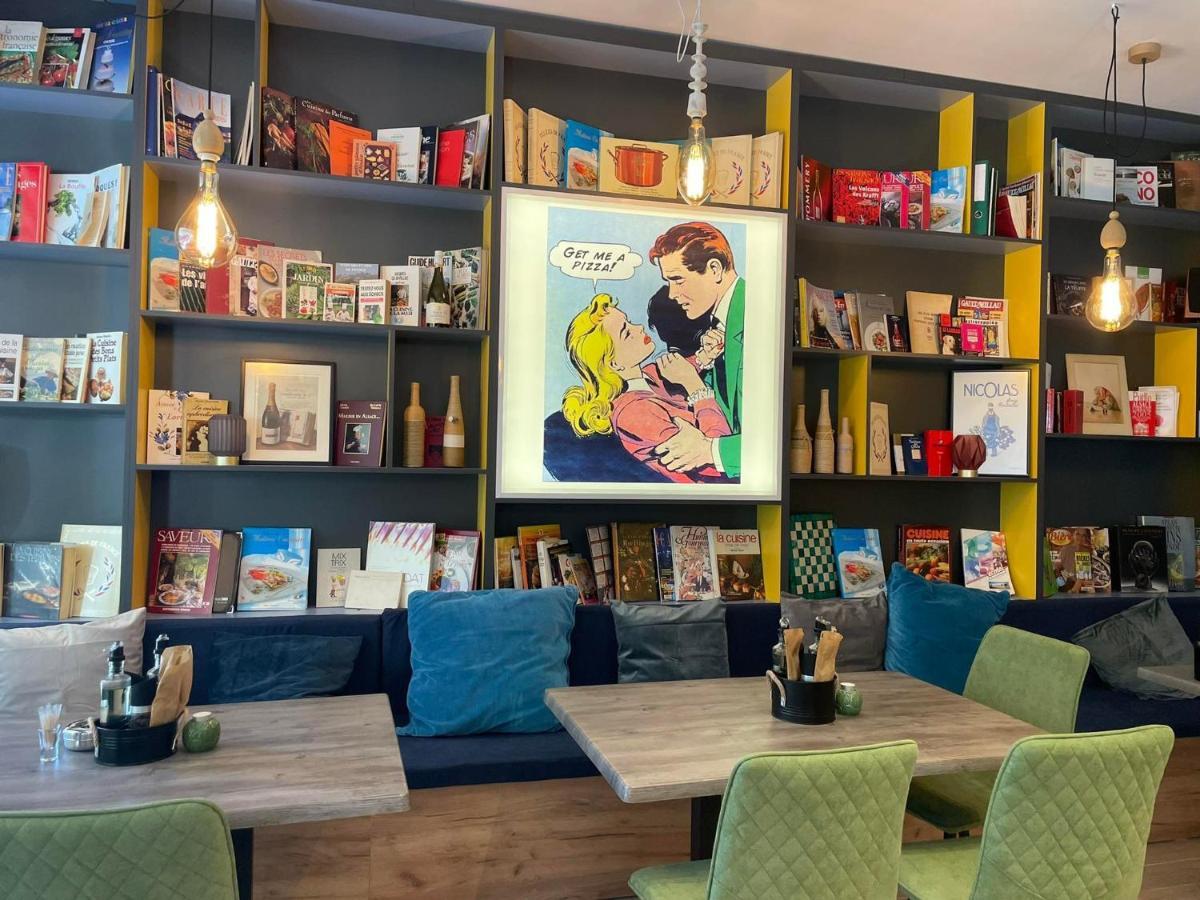 פרימורסקו Pop Art Hotel מראה חיצוני תמונה