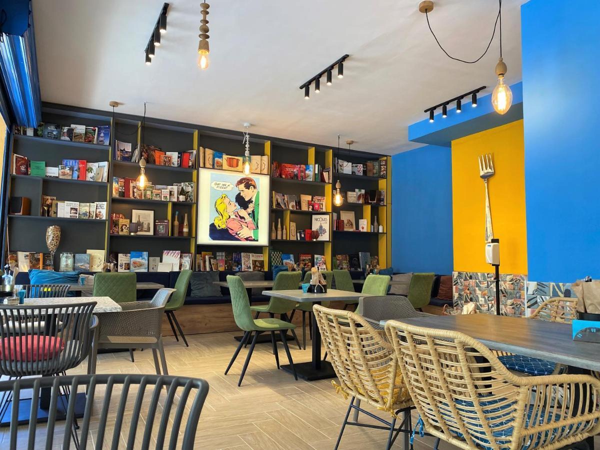 פרימורסקו Pop Art Hotel מראה חיצוני תמונה